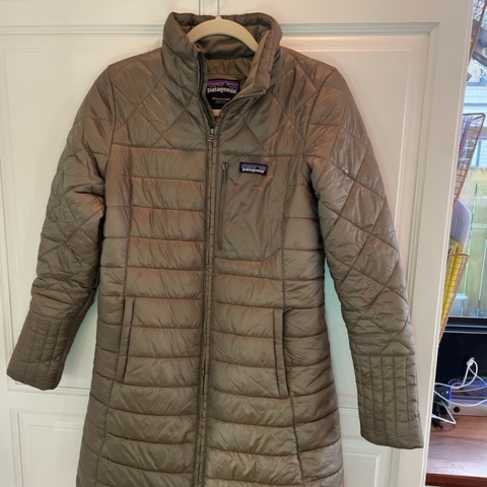 Patagonia Women's Radalie Insulated Parka - Medium- Basil Green